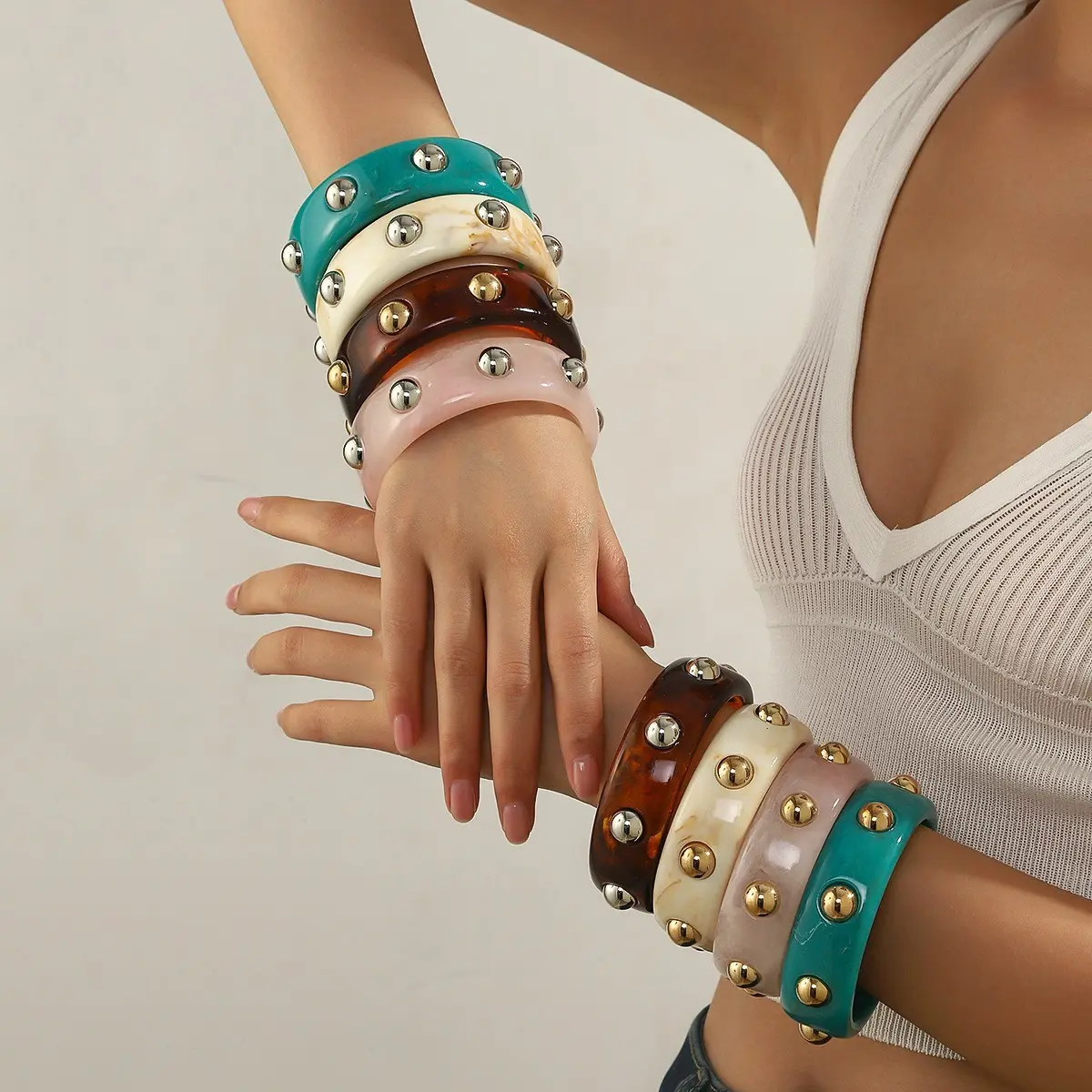 Studded Resin Bracelet for Women, Viral Chunky Acrylic Bangle, Round Statement Cuff Bracelet, Quiet Luxury Designer Inspired Jewelry, Lightweight Glossy Fashion Bracelet for Office, Brunch, Vacation & Everyday Wear