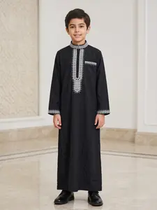 Muslim Boy High-End Embroidered Thobe, Elegant Zipper Side Pockets, Suitable for Daily Casual/formal Occasions, Ramadan/eid Festival