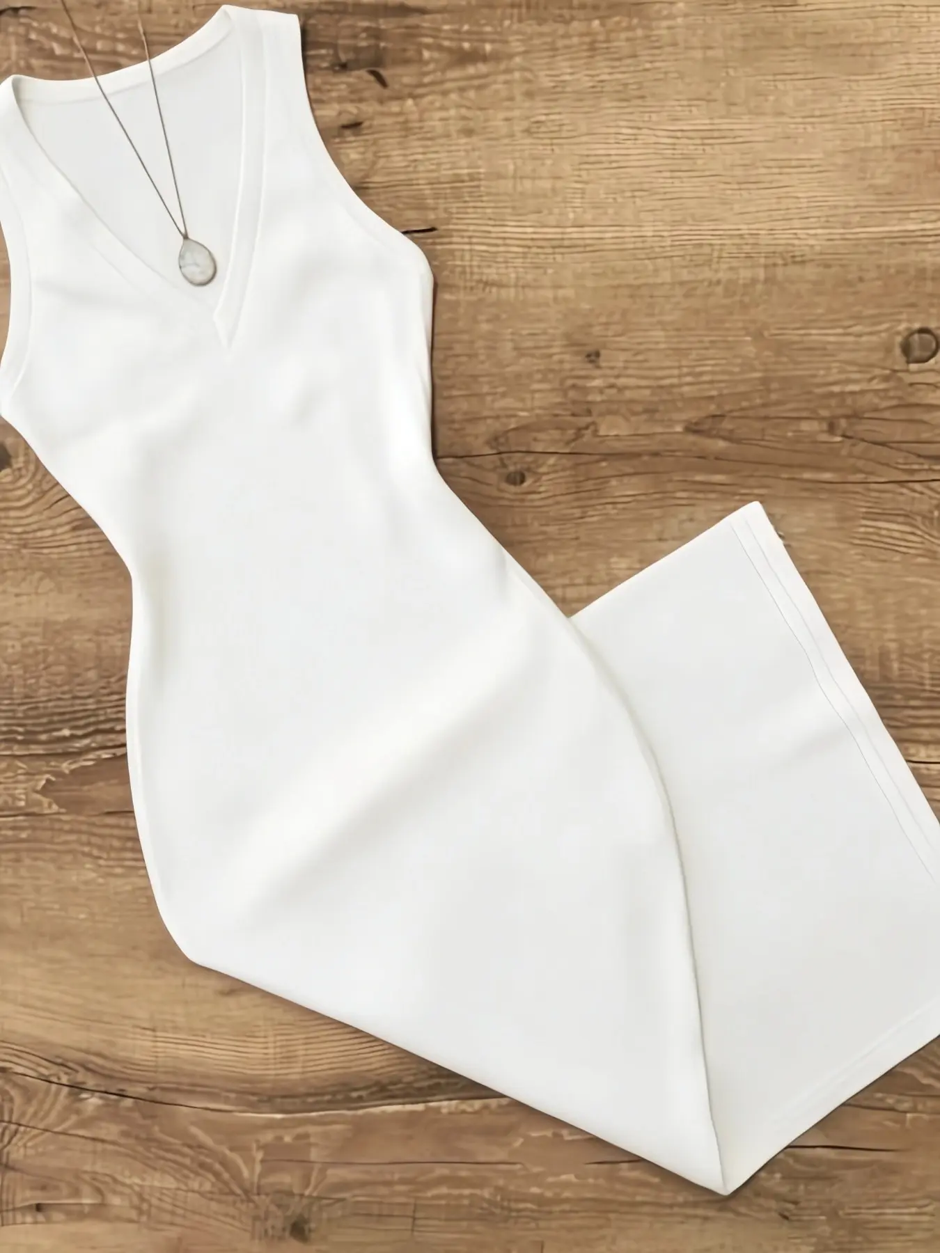 New Valentine's Day Limited Edition V-Neck Knit Dress, Slimming Bodycon Style, Casual Wear, Perfect for Daily Commute and Dates, Versatile and Elegant, Bodycon Fit