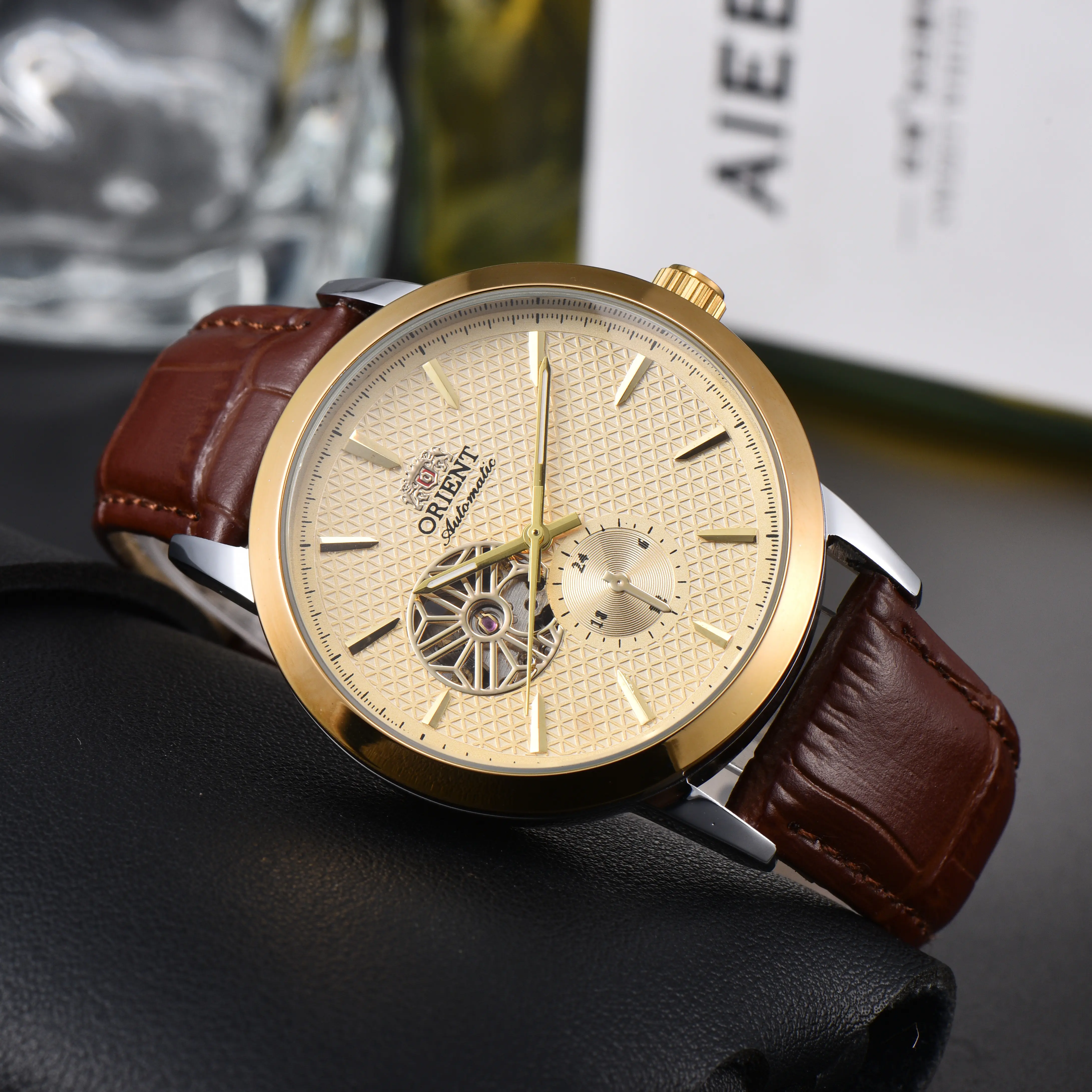 Men's Classic Mechanical Watch with a Leather Strap and Sapphire Lens, Elegant Wristwatch for Formal Wear and Daily Commutes