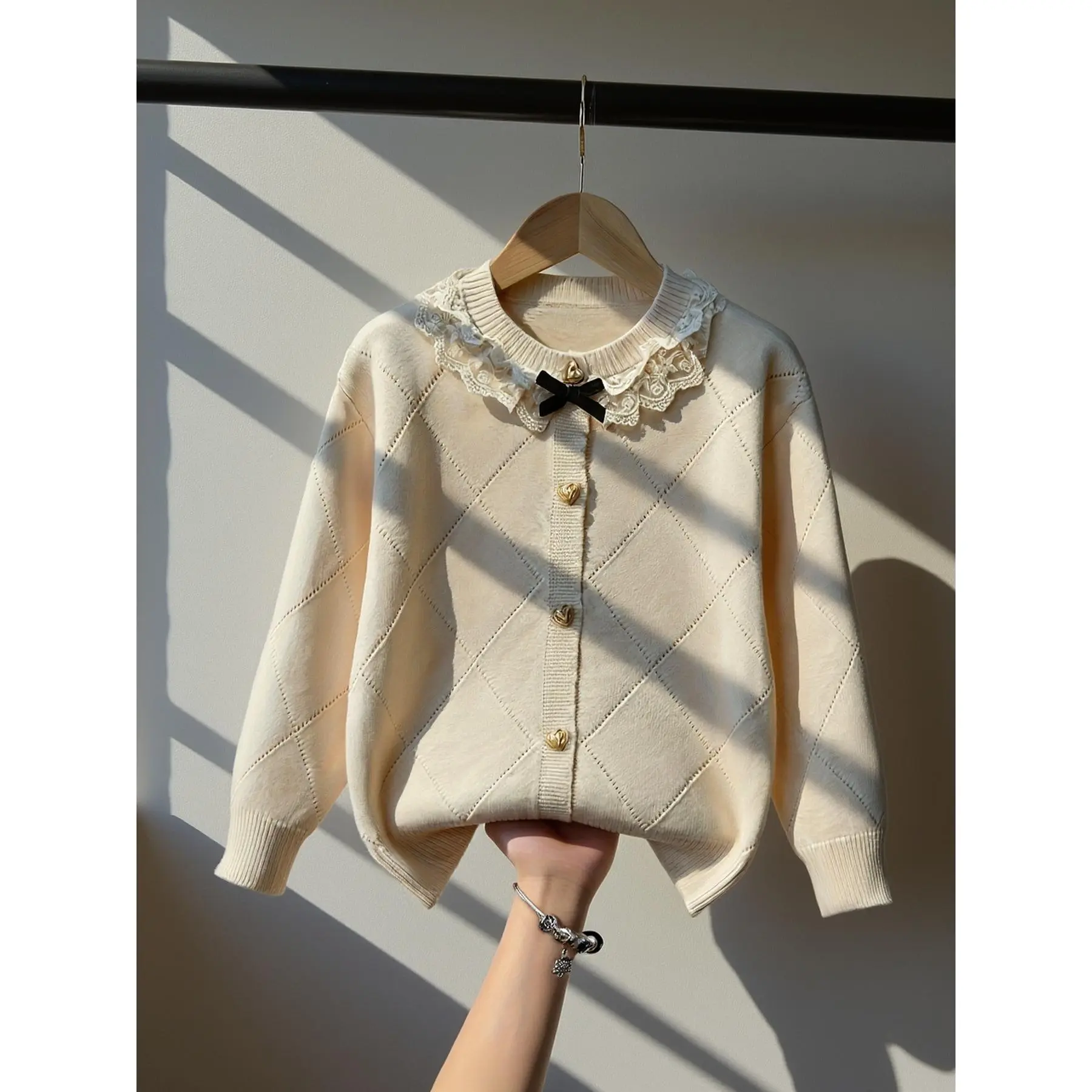 Girls' Knitted Cardigan, Red Lace Bow Cardigan, and Cute Little Girl Next Door, Heart Button/Autumn Cardigan
