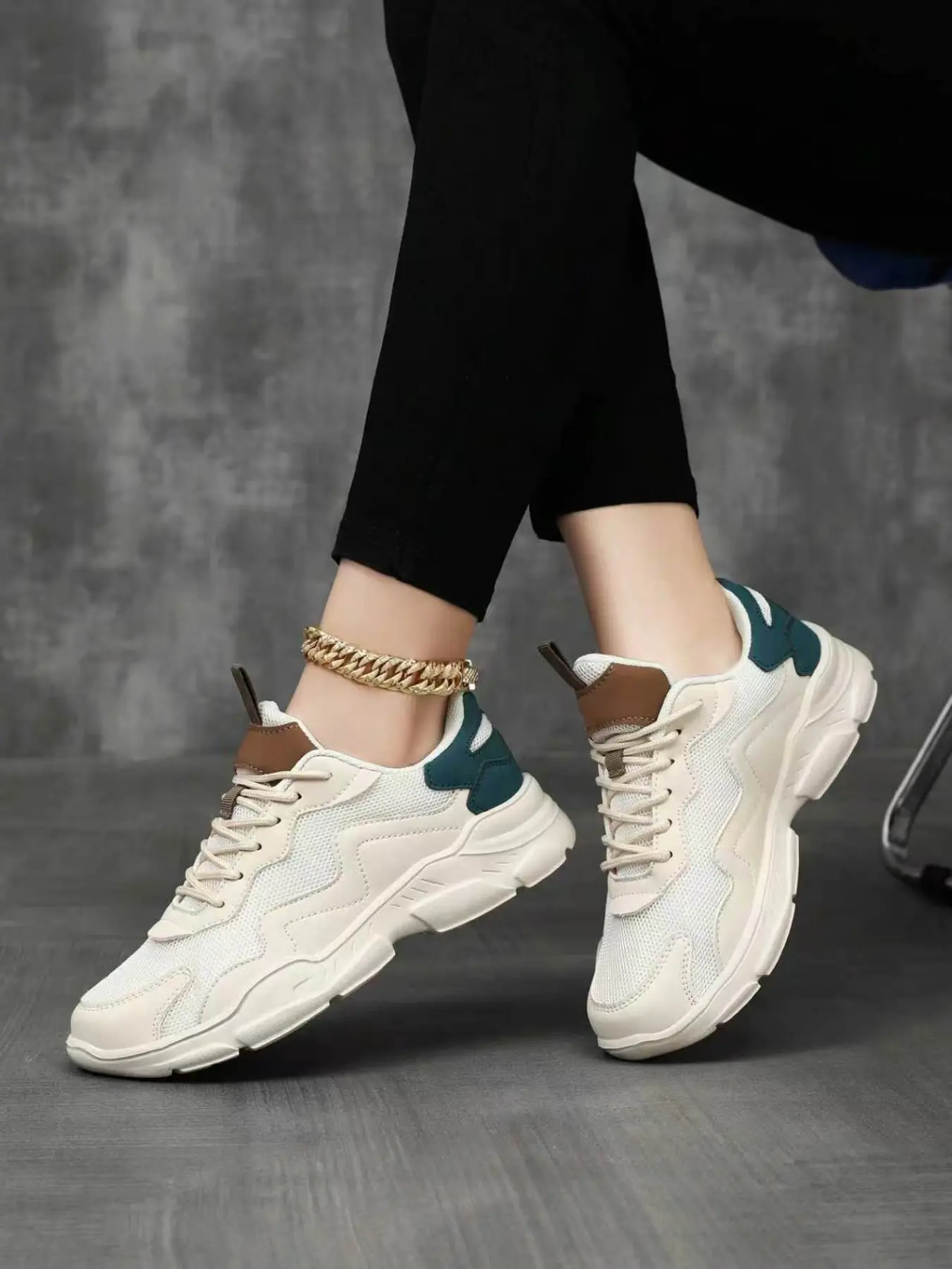 Women's Retro Olive Outdoor Hiking Shoes, Breathable Leather Low Top Sneakers, Comfortable Rubber Sole, All-Season Fashion Footwear, Walking Hiking Shoes