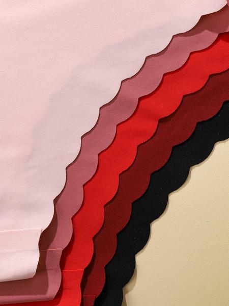 5-Pack Women's Soft Skin-Friendly Invisible Seamless Triangle Underwear, Fashionable Wave Edge Design for Daily Wear, Fitted for All Seasons