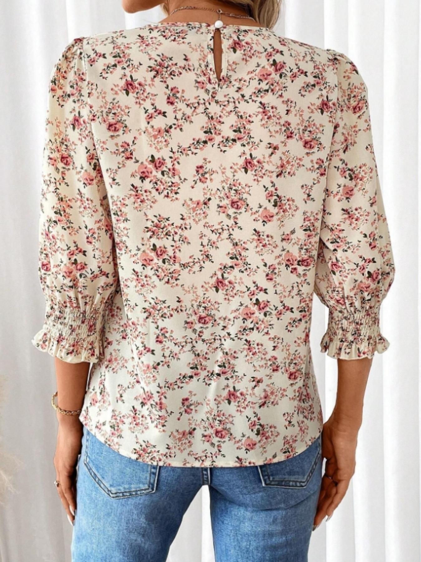 Women's Loose Vacation Floral Printed Puff Sleeve Round Neck Summer Shirt, Three Quarter Sleeve Top for Comfortable Style, Boho Cottagecore Blouse