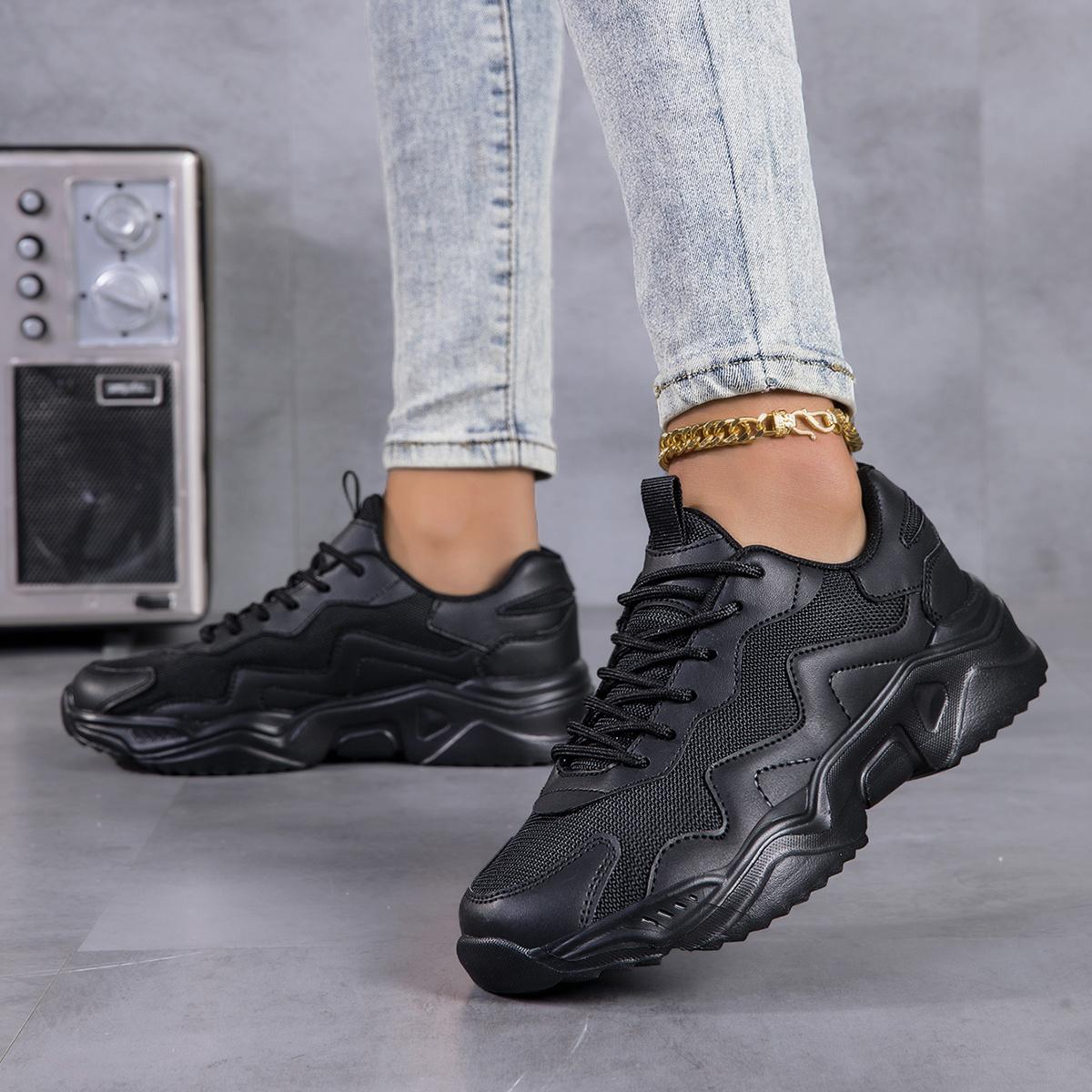 Women's breathable running sneakers featuring excellent shock absorption and non-slip performance; stylish and versatile casual sports shoes with a low-cut fabric upper and EVA  fashionable walking shoes suitable for all seasons providing comfortable.