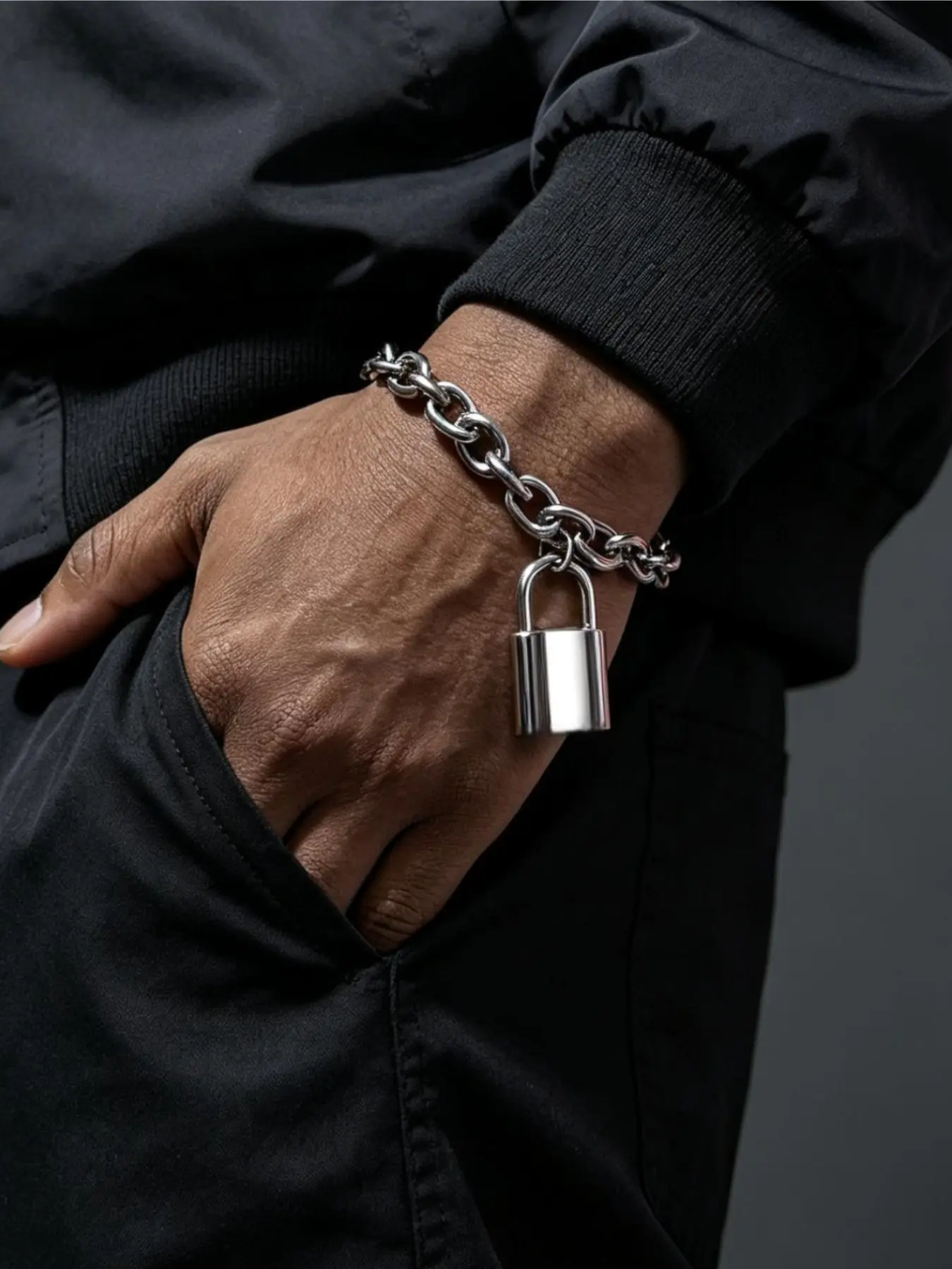 Streetwear Punk Chain Lock Bracelet, Unisex Titanium Steel Accessory, Trendy Daily Wear, Unique Fashion Jewelry for Men and Women