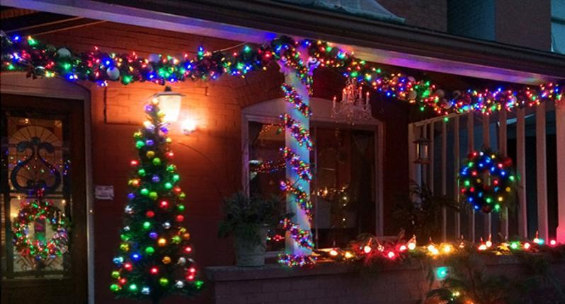 82ft 200 LED / 131ft 350 LED Outdoor Christmas Lights - 8 Modes, with Music Sync & Motion Sensing Functions, Multi-Color Lighting, for Christmas Tree, Family Parties, Courtyards, Bedrooms, Home Gatherings & Holiday Decorations