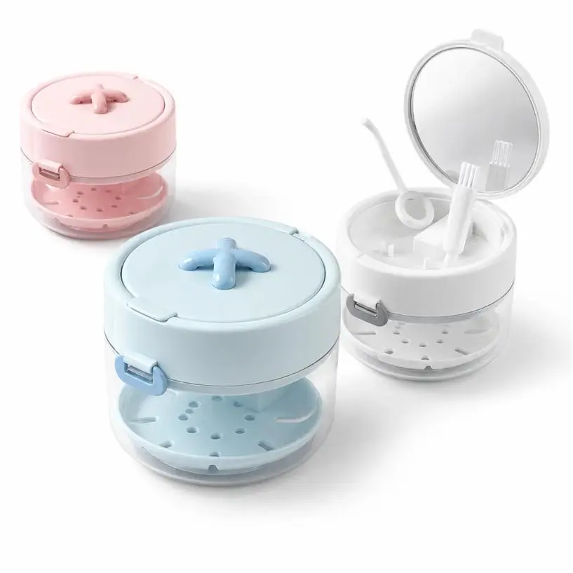 3-in-1 Auto Drain Retainer Case, Auto-Rising Strainer Aligner Bath Container With Mirror & Cleaning Brush, Portable Mouth Guard Storage Box for Daily & Travel Invisalign Care