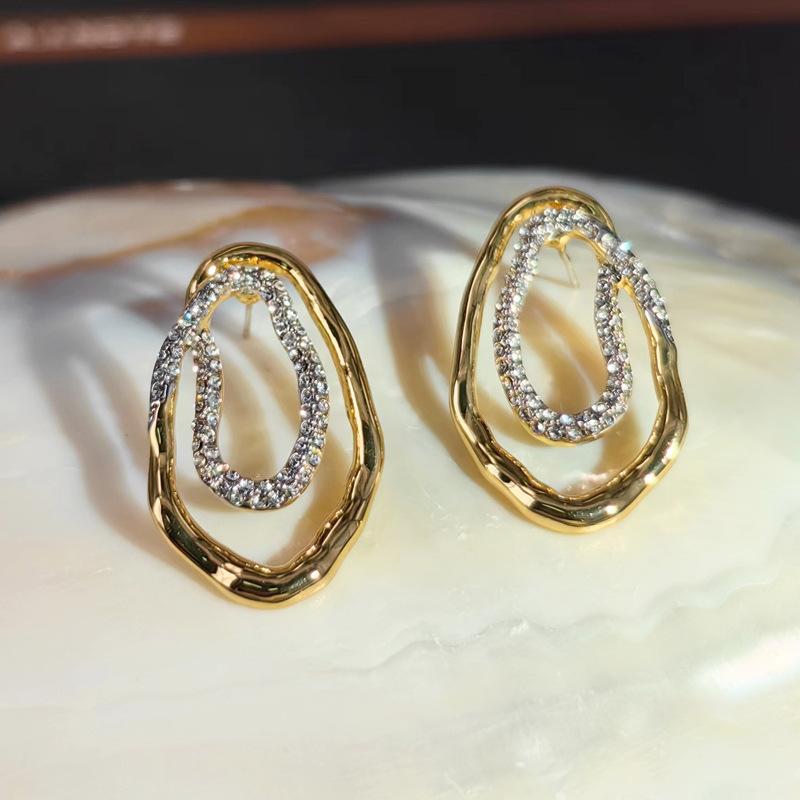 European and American vintage personalized stud earrings, full diamond earrings, two-tone contrasting designer new women's earrings