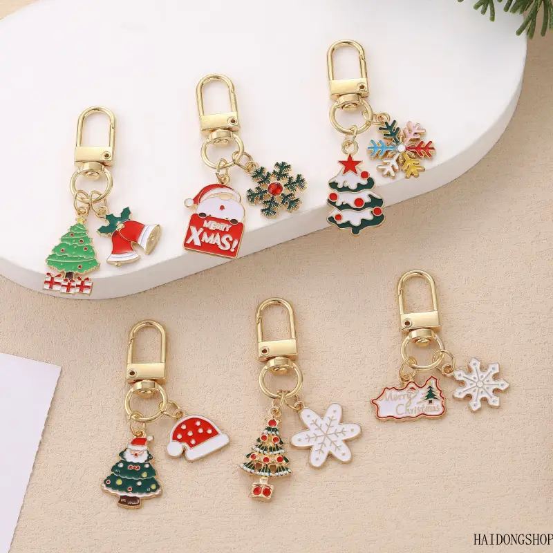 Viral Cozy Christmas Cute Alloy Keychain With Santa Claus Christmas Tree Snowflake Charms, Sturdy Hanging Bag Pendant Ornament, Festive Accessory For Daily Carry Xmas Party Holiday Gift Styling