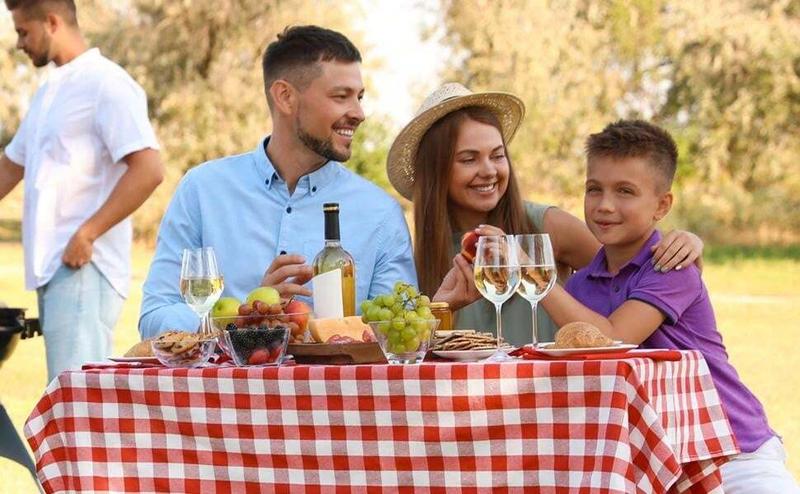 4FT/6FT Plastic Folding Table, Fold-in-Half table with handle, Adjustable Height Outdoor Camping Table for Party, Kitchen and Beach, White - Straight Legs 4FT/6FT Plastic Folding Table, Fold-in-Half table with handle, Adjustable Height Outdoor Camping Table for Party, Kitchen and Beach, White - Straight Legs