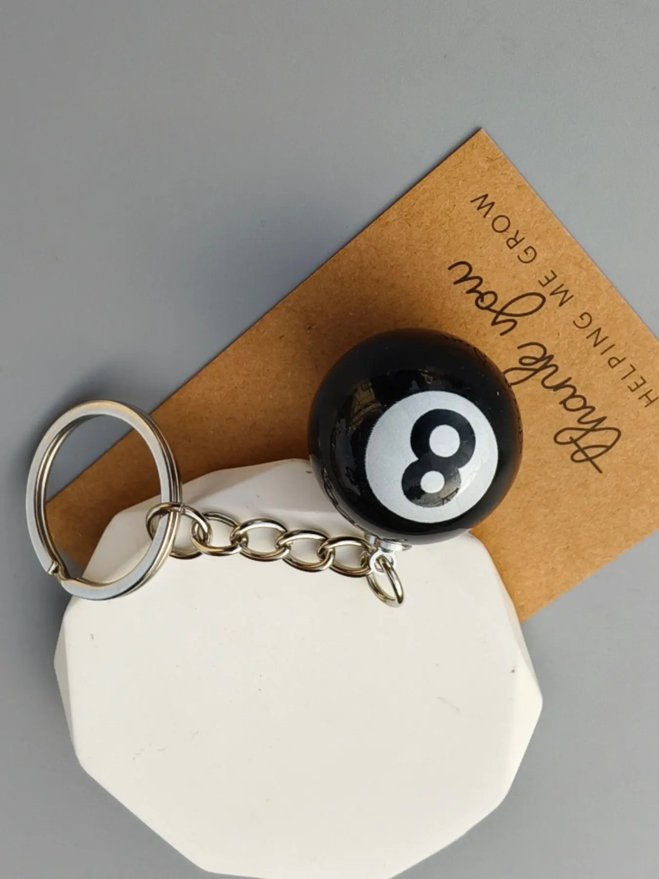 8 Pool Ball Keychain, Creative Sports Award, Club Gift, Decorative Hanging Accessory, Ideal for Billiards Enthusiasts