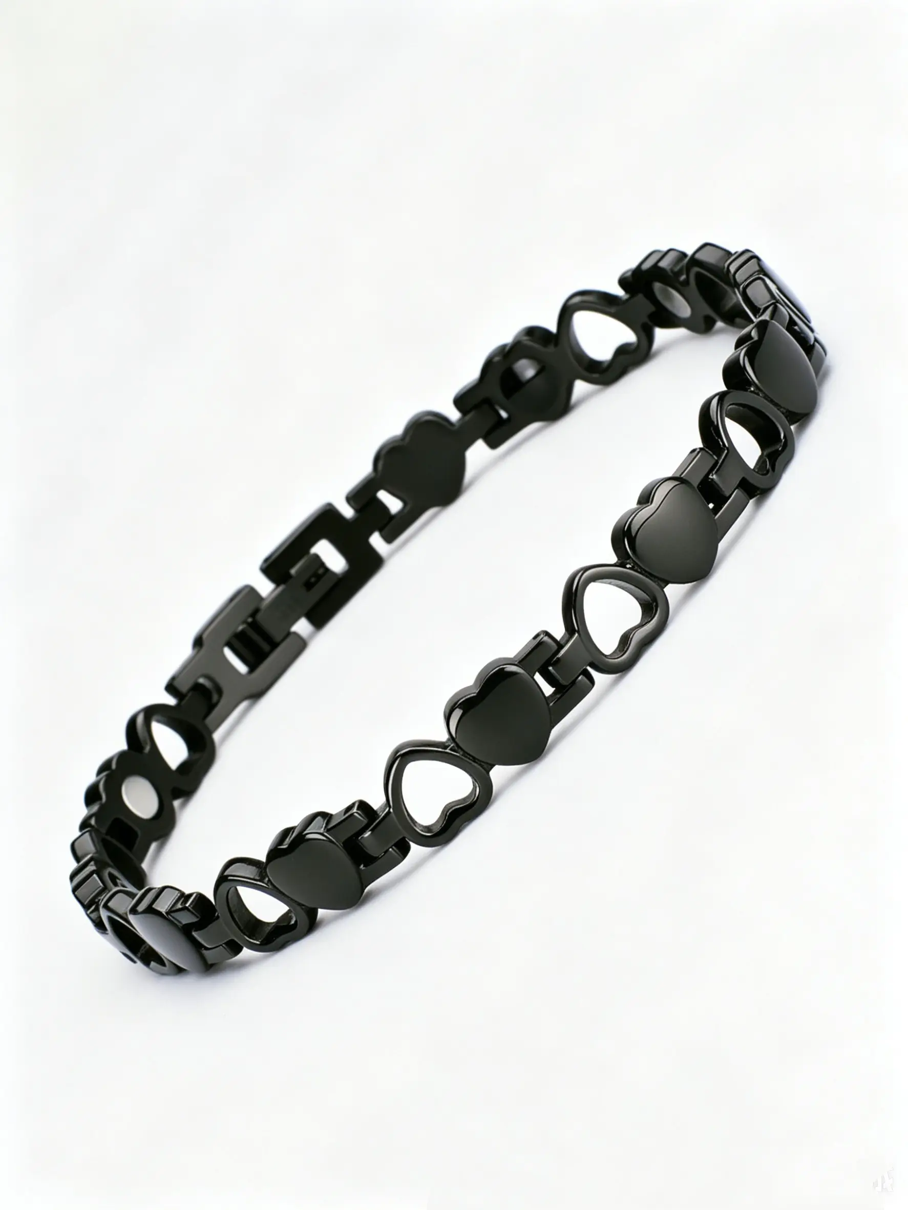 ✨Stylish Black Heart Magnetic Bracelet - Copper Therapy Jewelry for Women, Adjustable Link Chain, Perfect for Daily Wear & All-Outfit Wellness Style