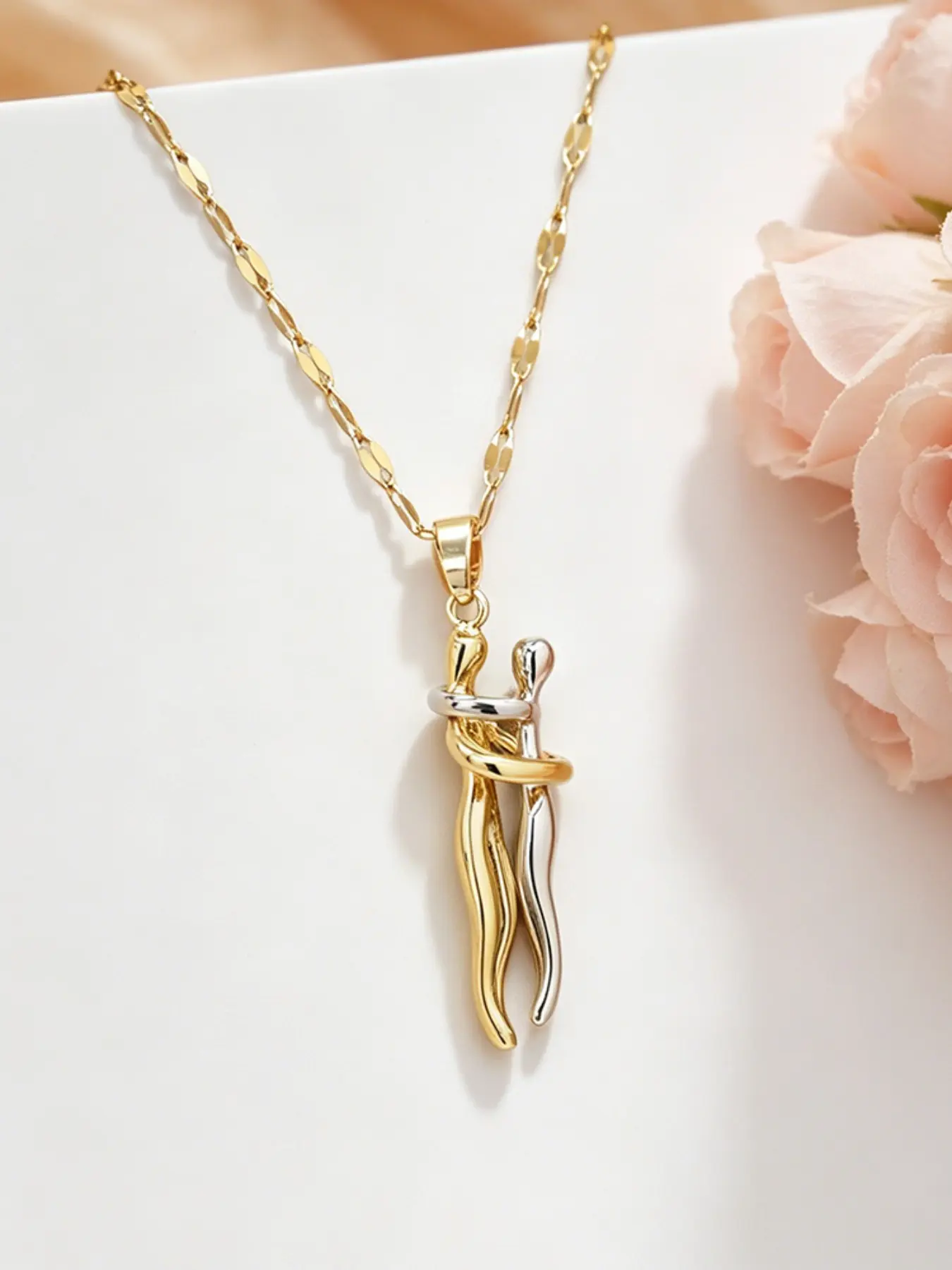 Simple Romantic Couple Hug Pendant Necklace, Stainless Steel Emotional Expression Clavicle Chain, Jewelry Gift for All Seasons