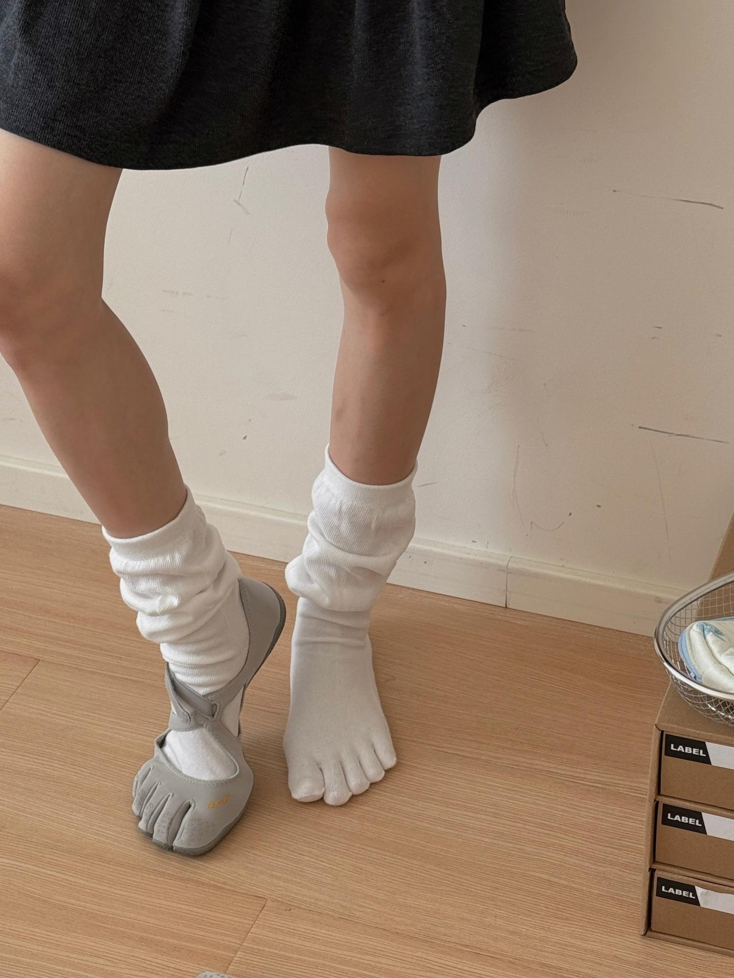 Five-toe ballet dance training, breathable and comfortable for barefoot use, with a split-toe design suitable for line dancing, comfortable ankle socks