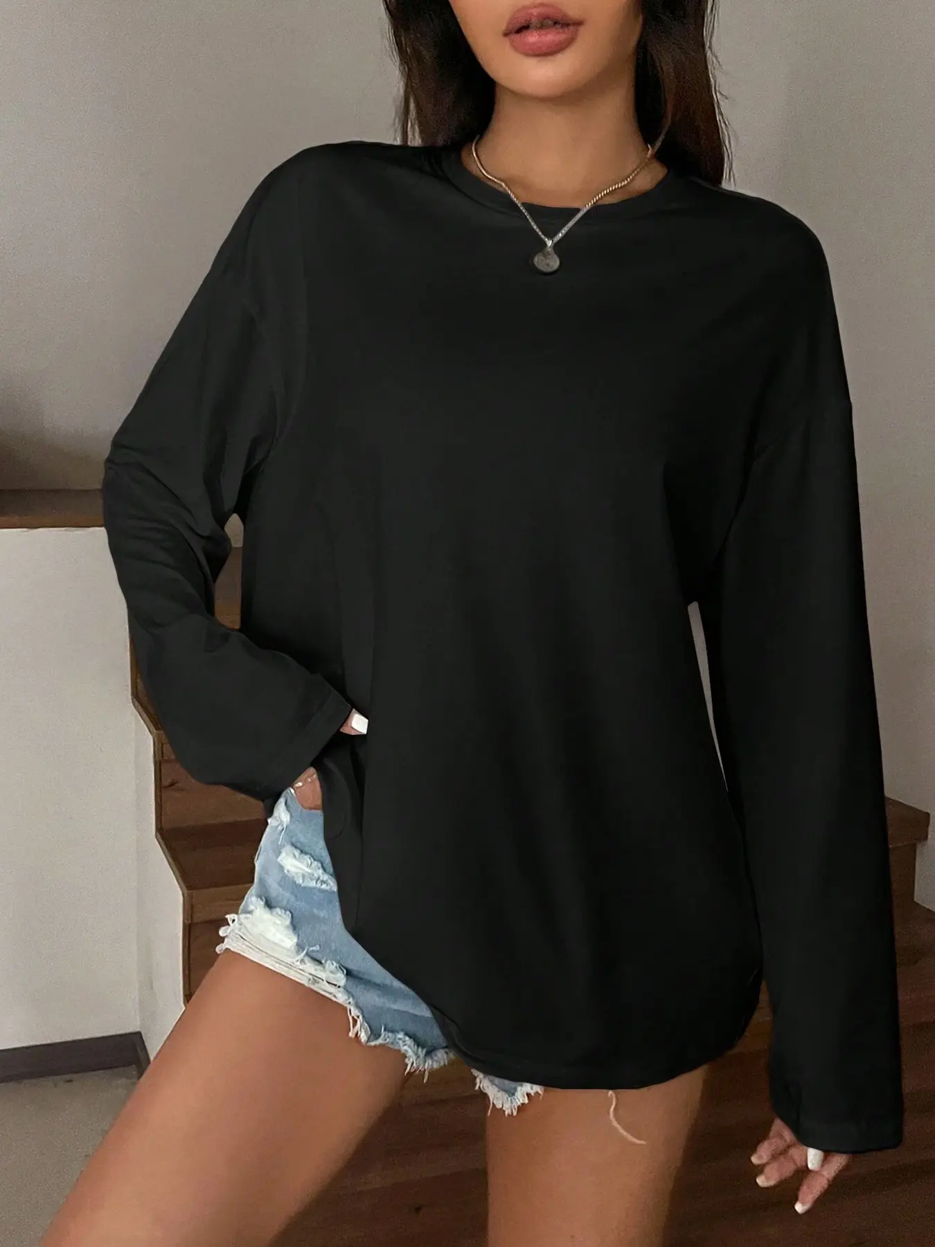 Women's Autumn Solid Color Slim Fit Long Sleeve T-Shirt, Casual Loose-Fitting Graphic Tee for Daily Wear, Comfortable Plain Surface Design
