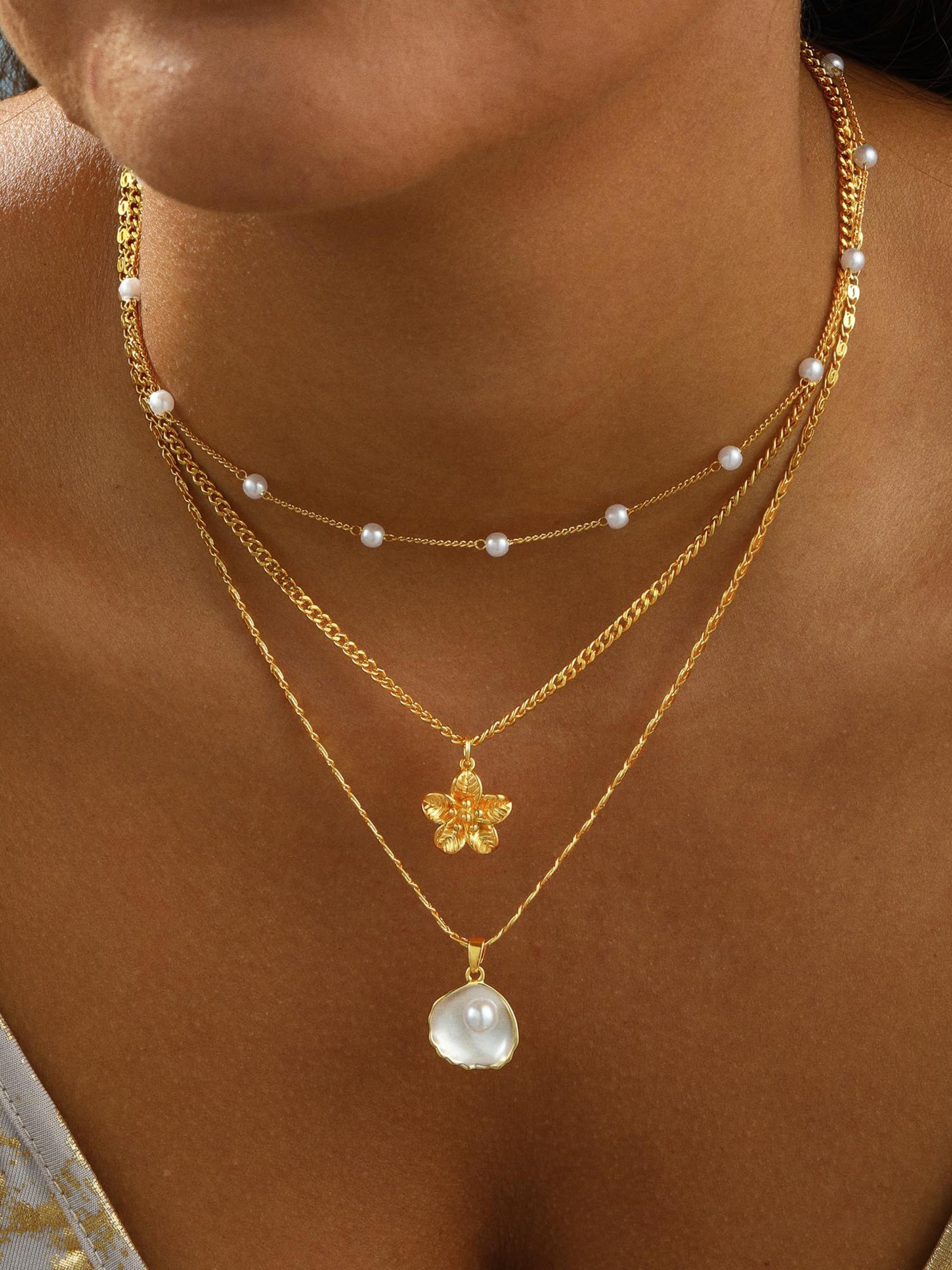 Hothty Gold Layered Charm Necklaces for Women, Dainty Stackable Simple Waterproof Choker Necklace Seashell Pearl Beach Necklaces Set Jewelry Gifts Pearl Chain Necklace