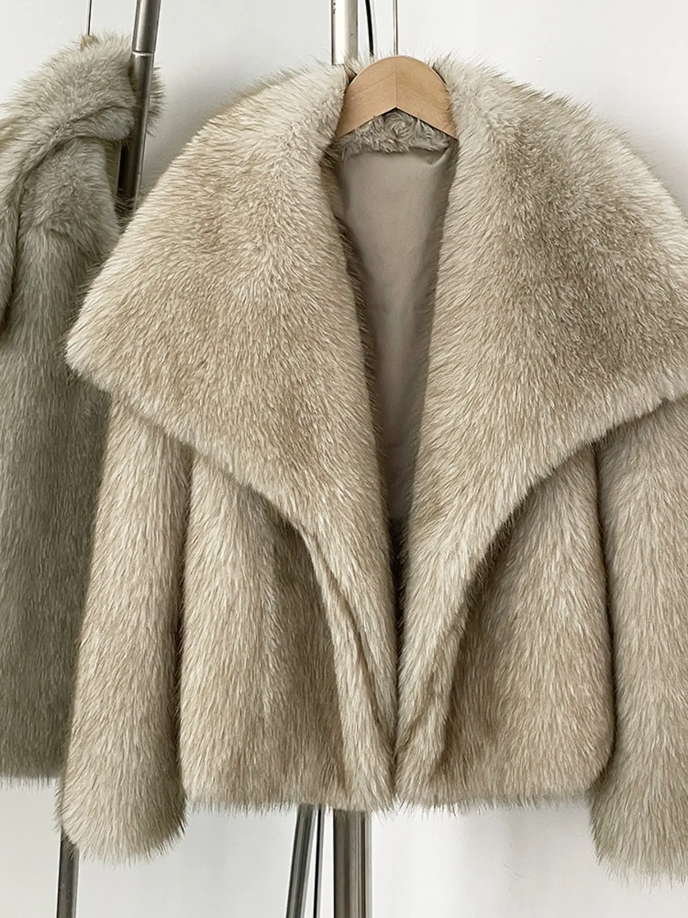 Women's Large Collar Short Artificial Fur Coat, Autumn Winter Warm Plush Multi-Color Teddy Jacket, Stylish and Cozy Outerwear