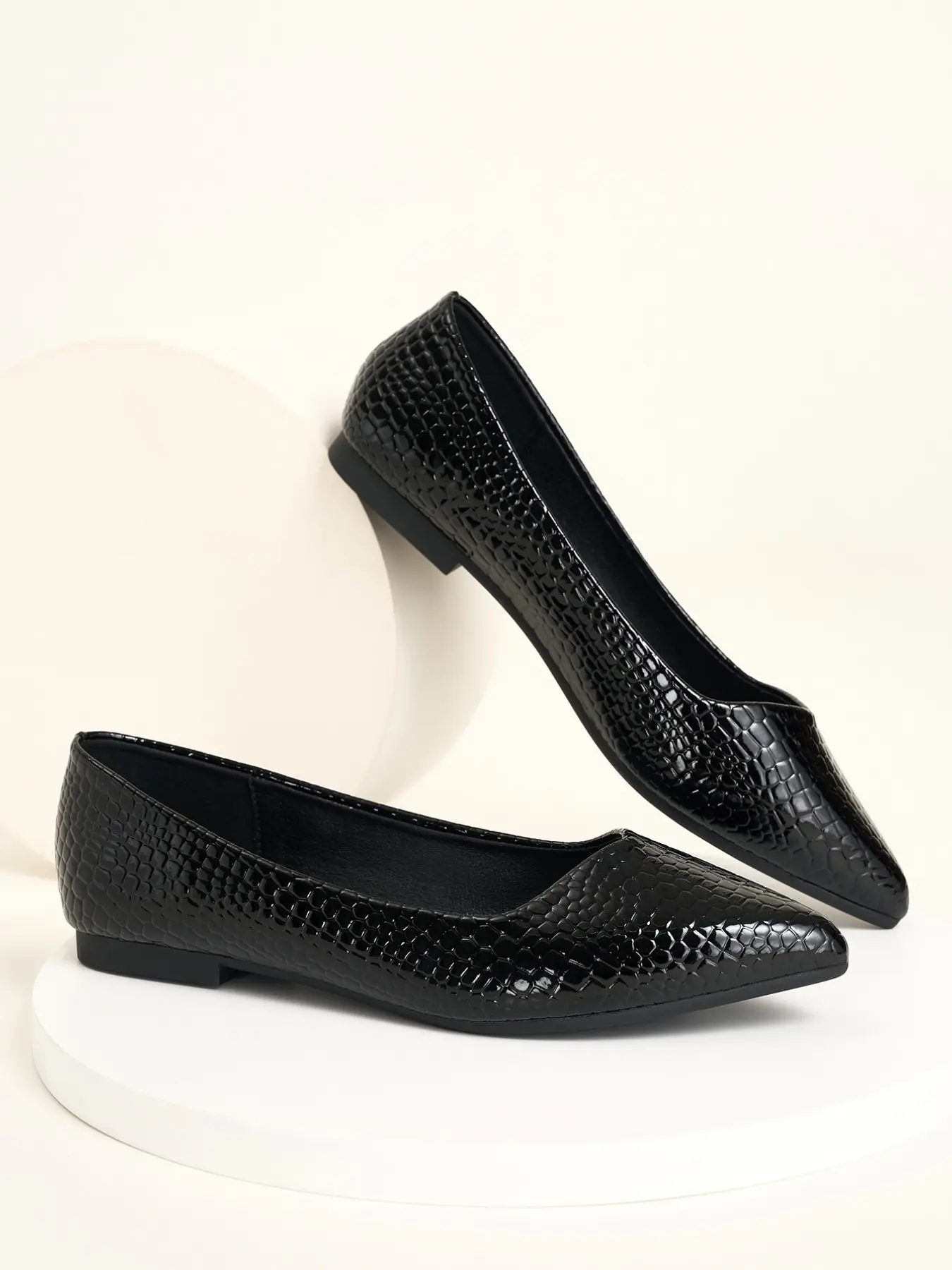 Fashion Crocodile Pattern Fish Scale Slip-On Low Heel Shoes, Elegant Casual Pointed Toe PU Leather, Medium Width All-Season Women's Footwear
