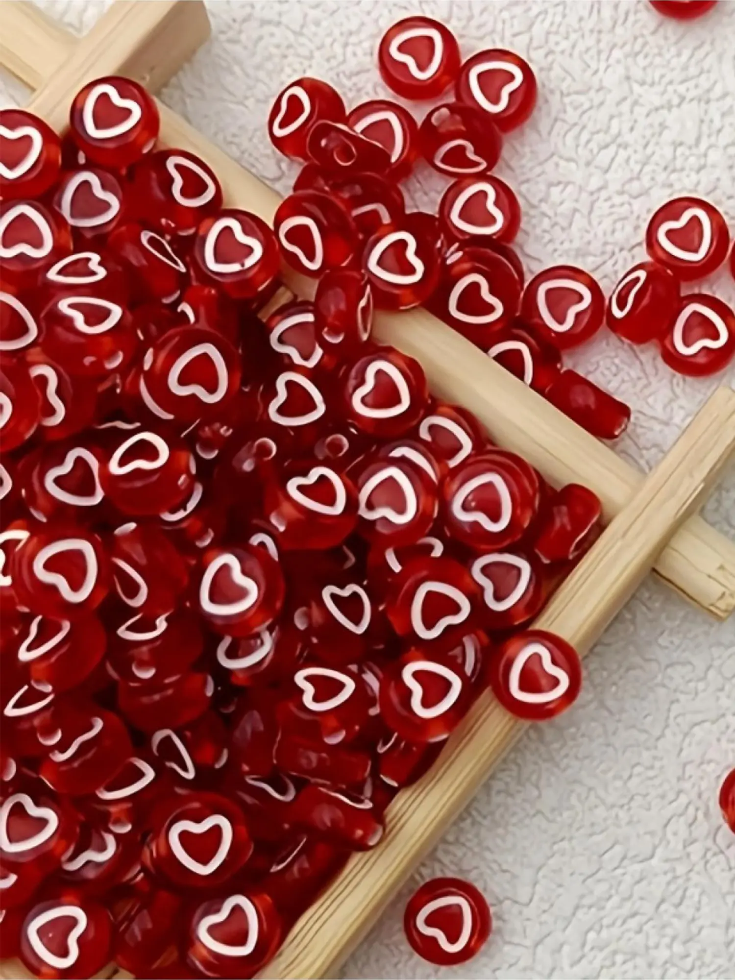 100 Red and White Heart-Shaped Acrylic Beads DIY Jewelry Making Craft Materials - Jewelry Making Supplies