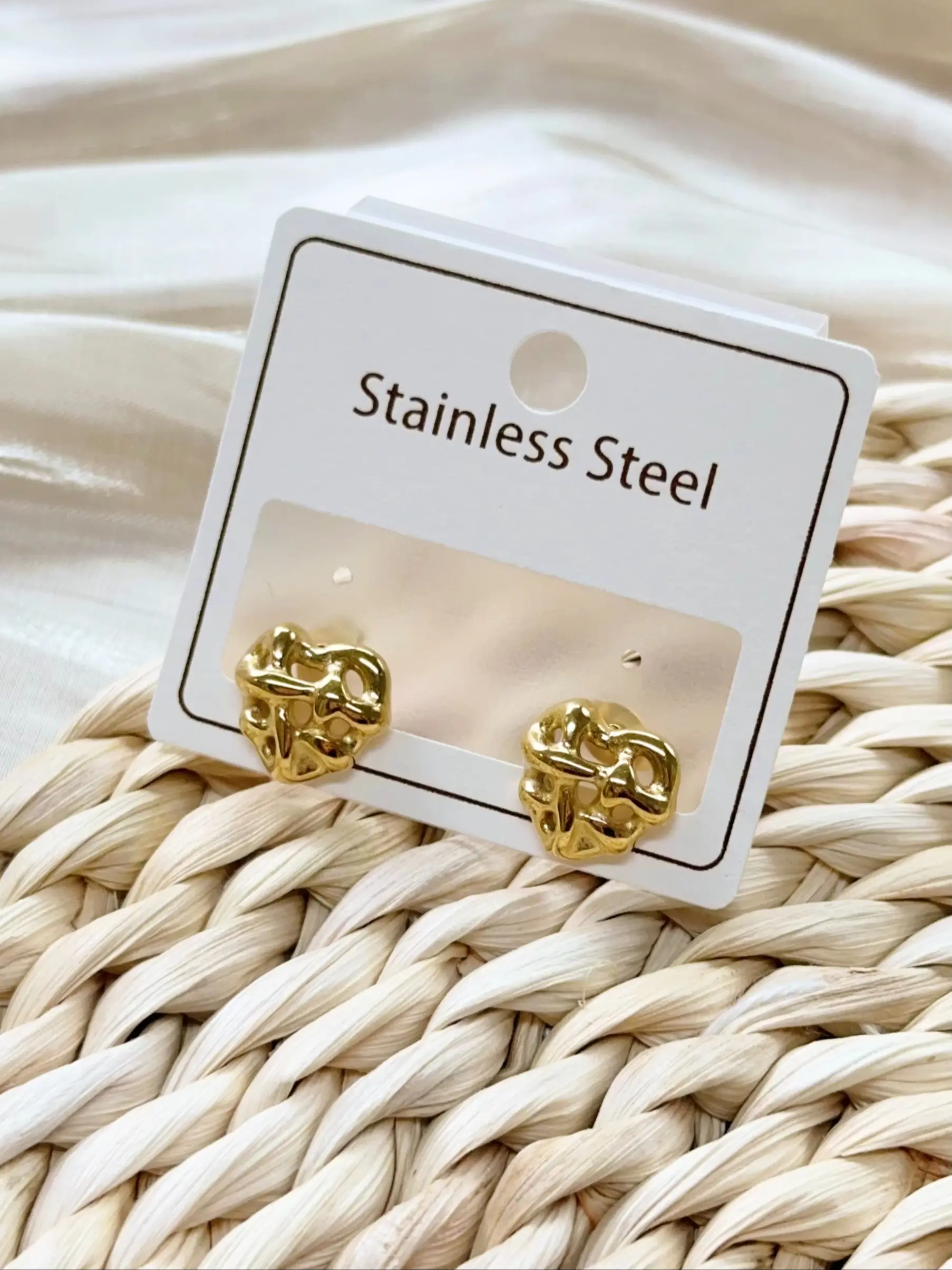 Tiffany Heart Titanium Steel Earrings, Retro Design, Hypoallergenic, Durable, Perfect for Daily Wear, Office, Dates, Women's Accessories