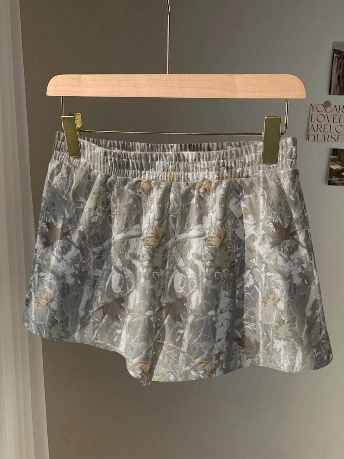 Women's Casual Camouflage Branch Print Loose-Fit Shorts, Lightweight Summer Pants for Women, Perfect for Daily Wear & Outdoor Activities