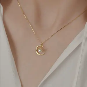 Women's Niche Design Saturn Planet Clavicle Chain, Temperament Versatile Fashion Costume Jewelry Necklace