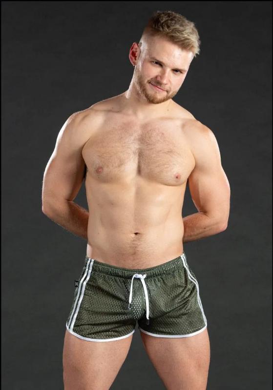 Kyn Apparel Men's sweatpants hole dry breathable sexy beach outdoor casual three-quarter pants