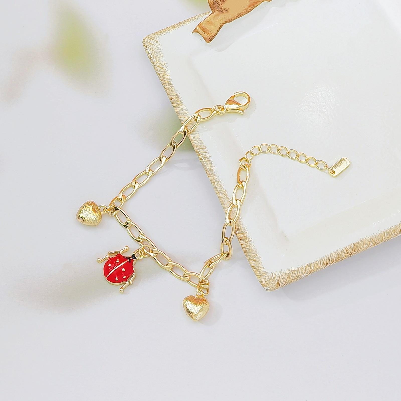 18K Gold Plated Ladybug & Heart Charm Bracelet for Women, Cute DIY Inspired Design, Trendy Aesthetic Fashion Jewelry, Delicate & Versatile for Daily Wear, Dates & Gift Giving