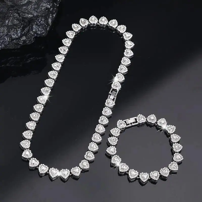 2Pcs Heart Shaped Cuban Chain Necklace Set, Hip Hop Style Choker Jewelry Set, Luxury Layered Necklaces for Teenagers, Perfect Gift for Valentine's Day, Birthday, Daily & Party Wear