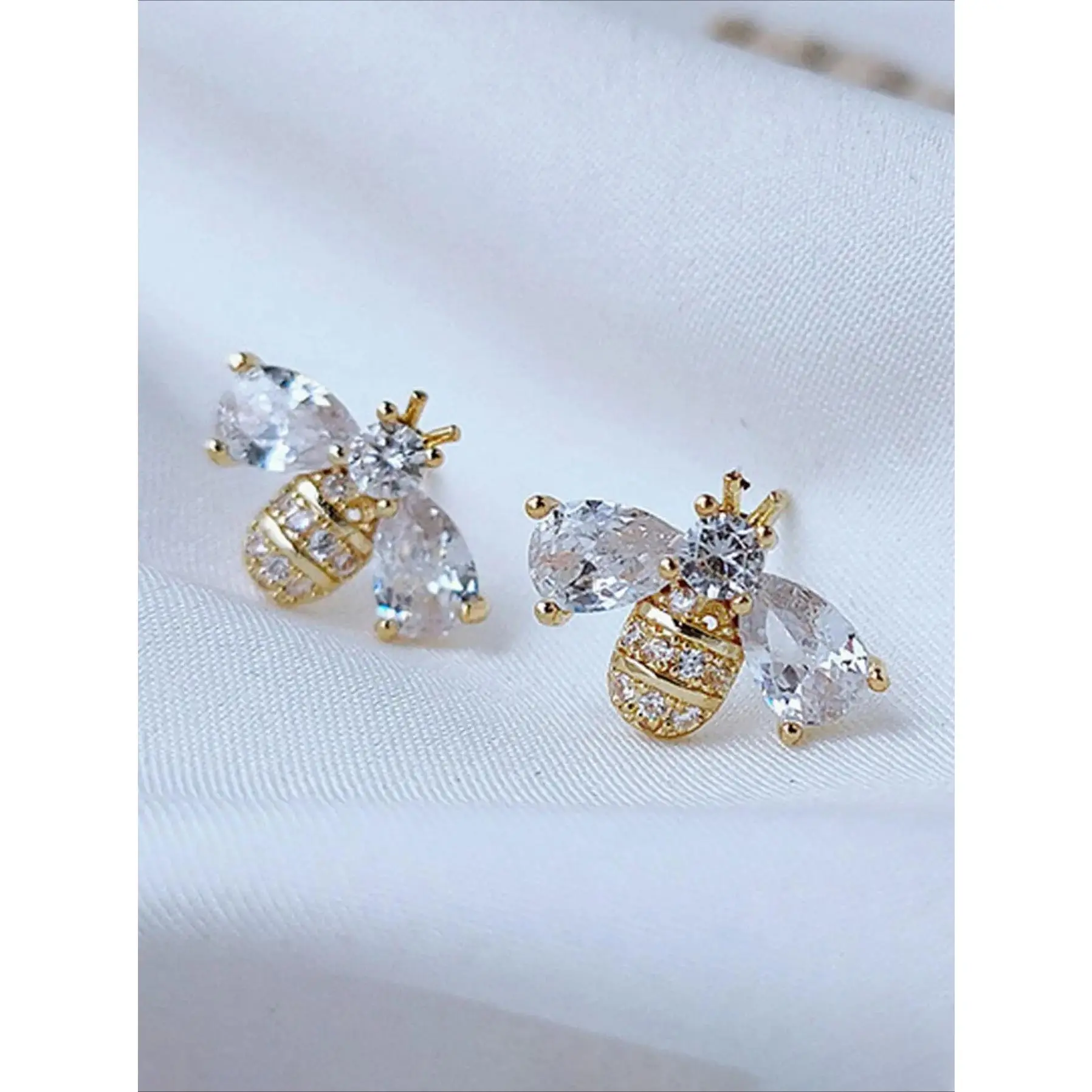 Cute Bee Stud Earrings for Women Girls, Sparkling Zircon, Trendy All-Match Fashion Jewelry, Everyday Birthday Gift