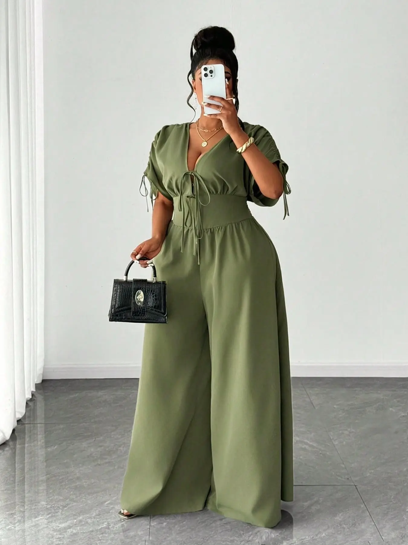 Plus Size Women Curvy V-Neck Drawstring Adjustable Short Sleeve Wide Leg Jumpsuit, Casual Waist Cinching Hot Girl Romper for Spring & Fall, Ideal for Commute, Dates, Parties & Holidays