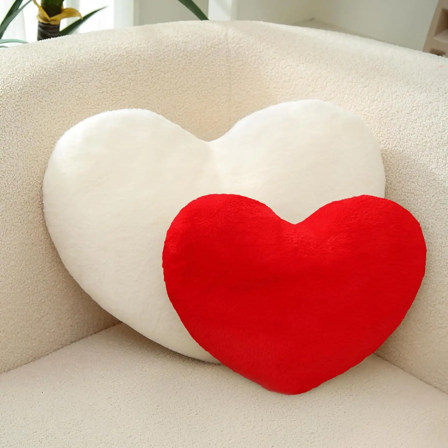 2 Pcs Heart Pillows Red White Love Heart Throw Pillows Valentines Wedding Anniversary Faux Decorative for Livingroom Bed Sofa Car Couch Home Decor