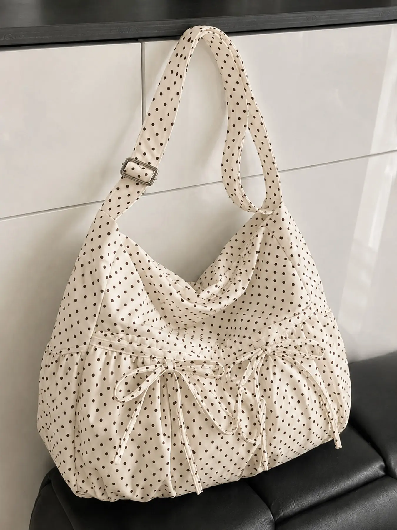 Cute polka dot tote bag, large capacity canvas handbag for women, bow decoration, stylish shoulder bag, aesthetically pleasing Y2K style, casual crossbody bag, suitable for work, school, shopping, travel and daily use, a must-have for the back-to-school s