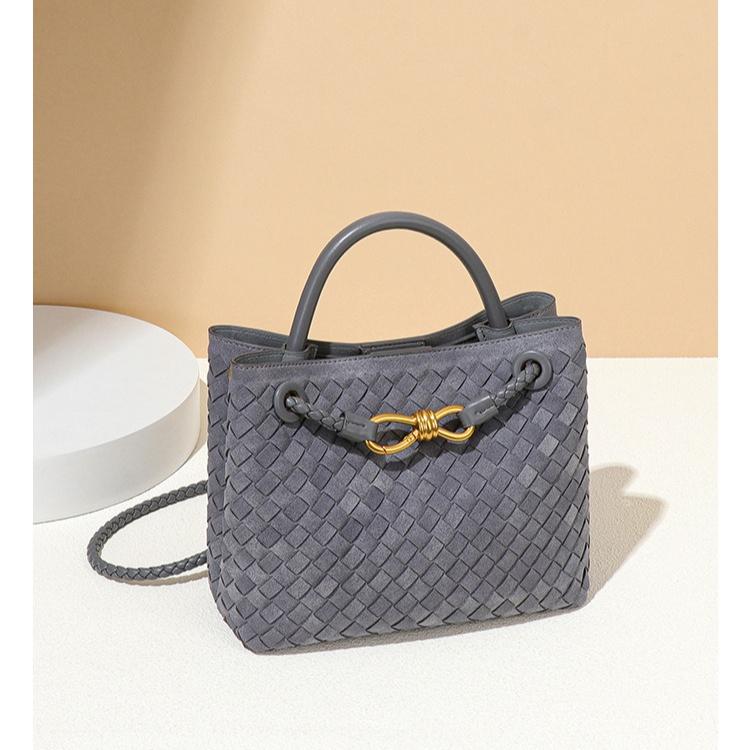 Women's Retro Matte Hand-woven Bag 2025 New Fashion Commuter Shoulder Messenger Bag