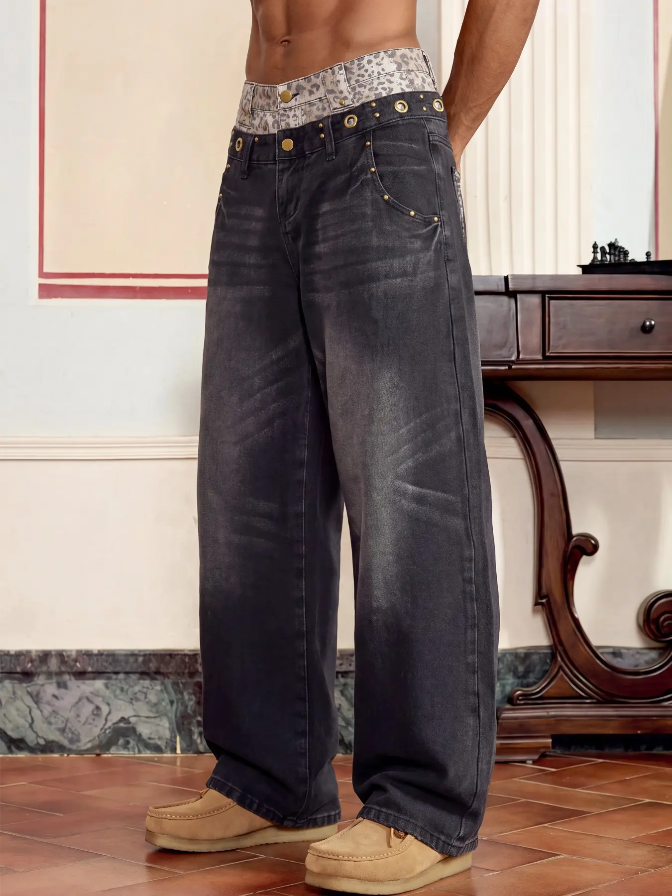 Men's retro washed black jeans, loose straight fit with leopard print waistband design, fashionable casual street trousers, ideal gift for husbands and boyfriends