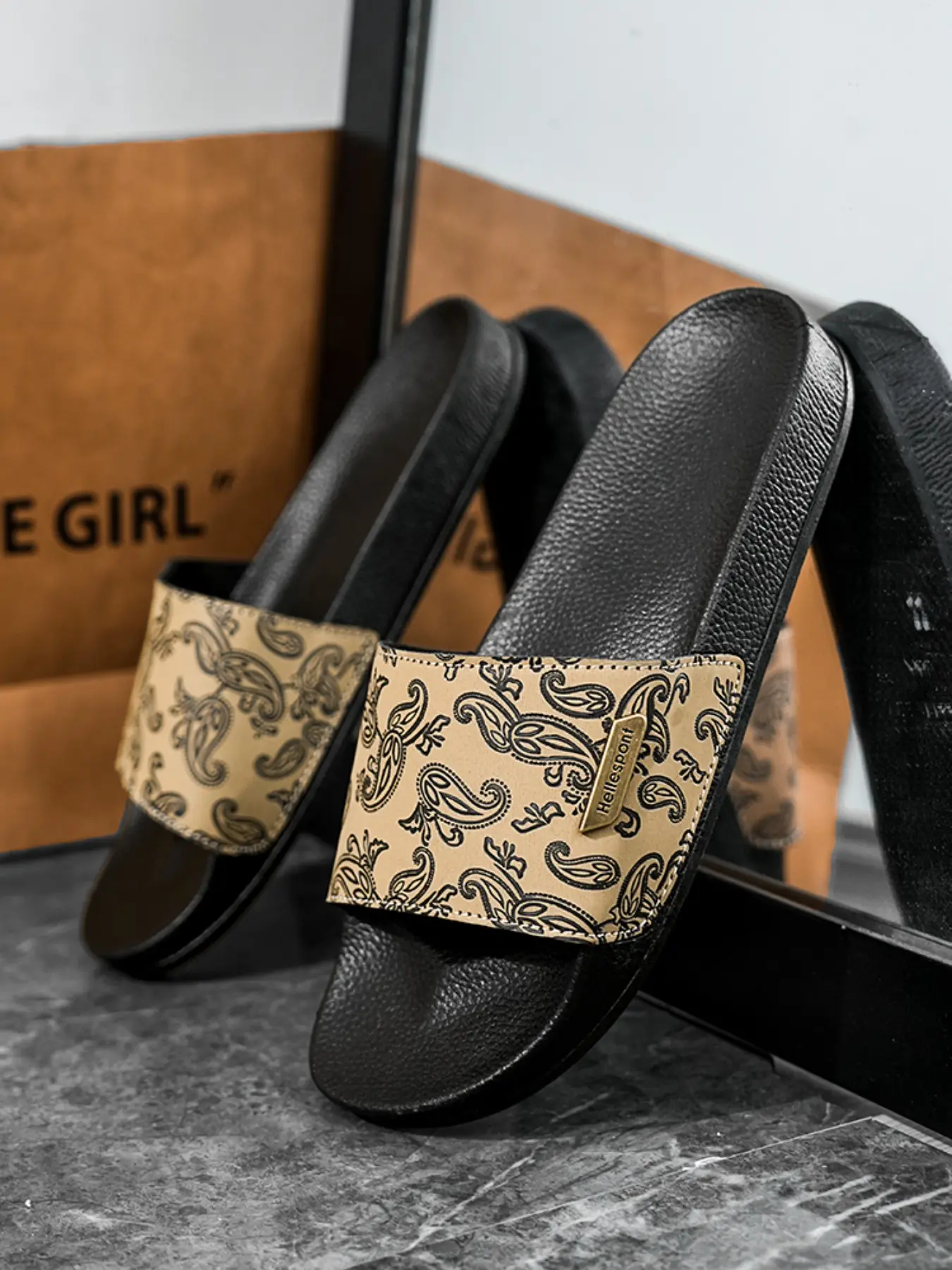 Simple Paisley Floral Sandals Slipper, Comfortable Eva Sole, Wide Fit, All-Season Wear, Perfect for Daily Outing & Outdoor Activities