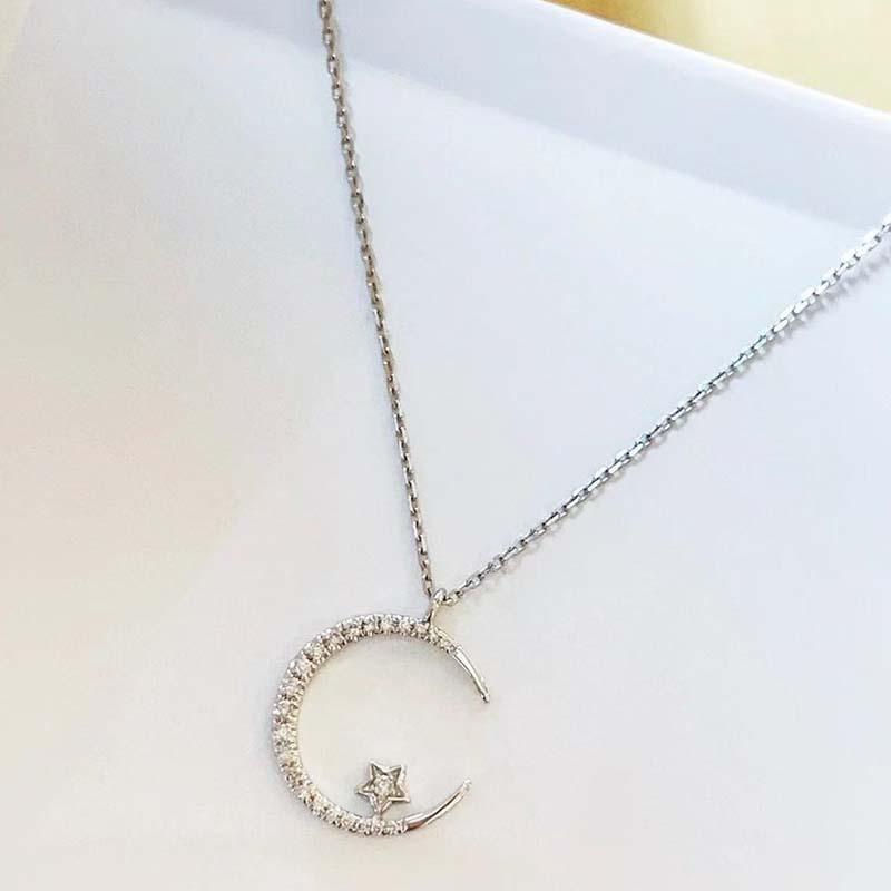 Women's star and moon necklace is super shiny,. A unique and luxurious birthday gift for female students