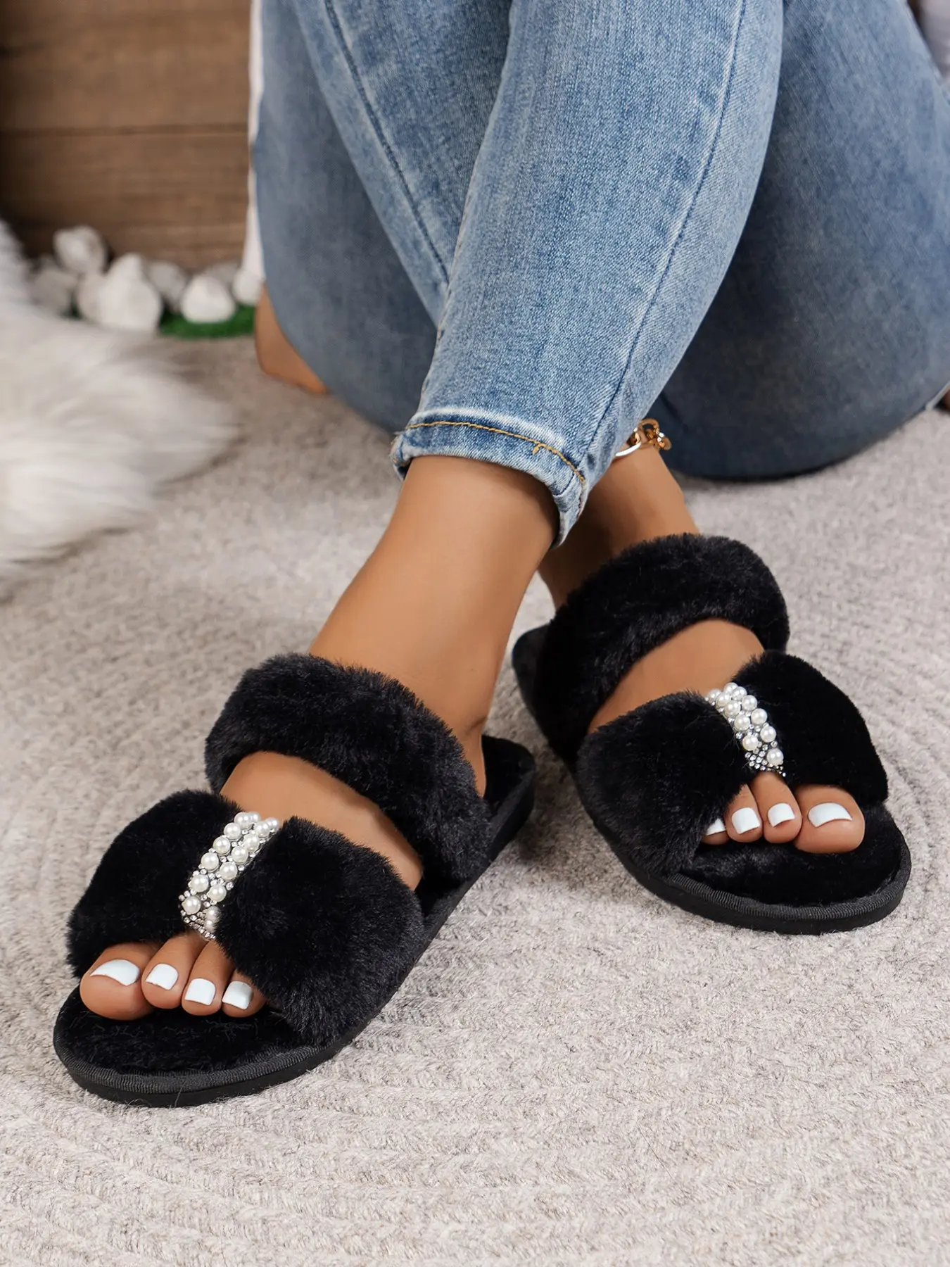 Elegant Artificial Fur Home Slippers for Women, Pearl Crystal Accessories, Soft Plush Flat Shoes, Comfortable Indoor Footwear