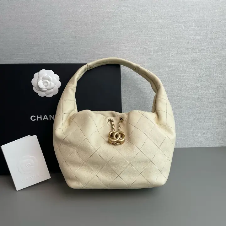 Pre-owned Chanel 26C Hobo Handbag in Light Beige Calfskin