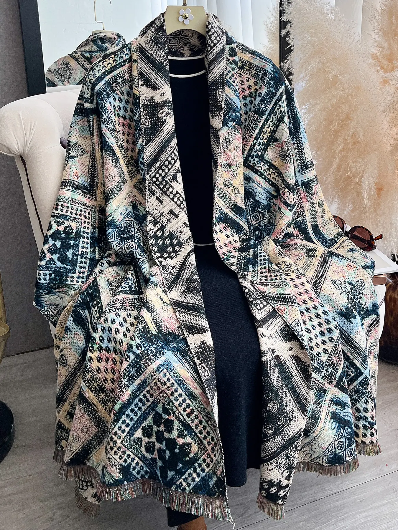 Elegant All-Over Print Women's Scarf, Soft and Warm Fall & Winter Wrap, Casual Fitted Design, Versatile Fashion Accessory