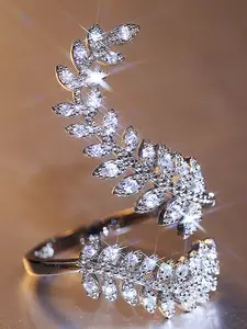 Luxury Synthetic Zircon Leaf Long Ring, Fashionable High-End Plant Design Jewelry, Elegant Women's Accessory for All Occasions