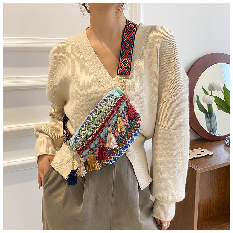 Ethnic style lace women's chest bag 2026 summer new tassel shoulder bag fashionable ethnic style women's chest bag
