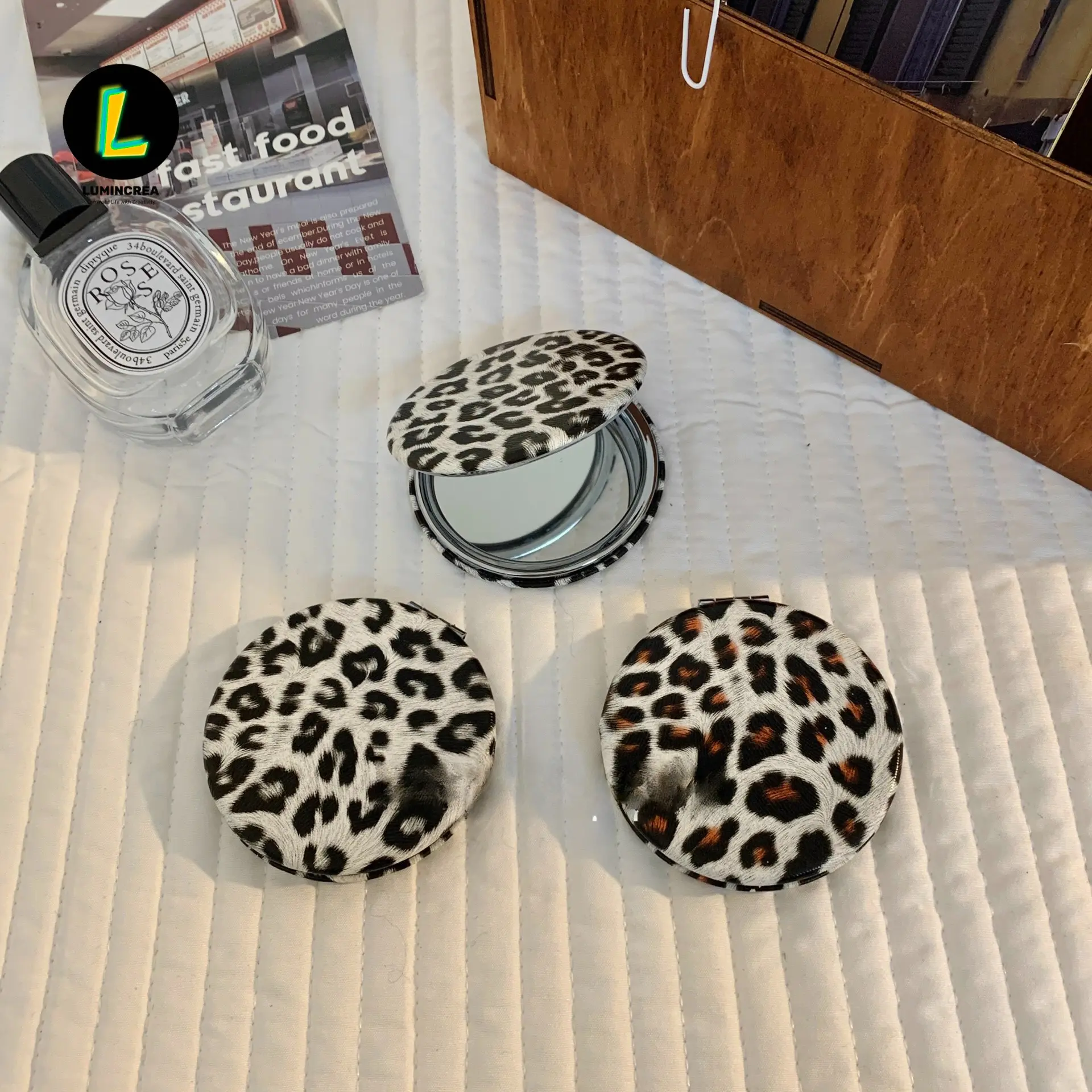 Leopard Print Folding Small Mirror Portable Simple Creative Retro Double-sided Small Makeup Mirror 2026 New
