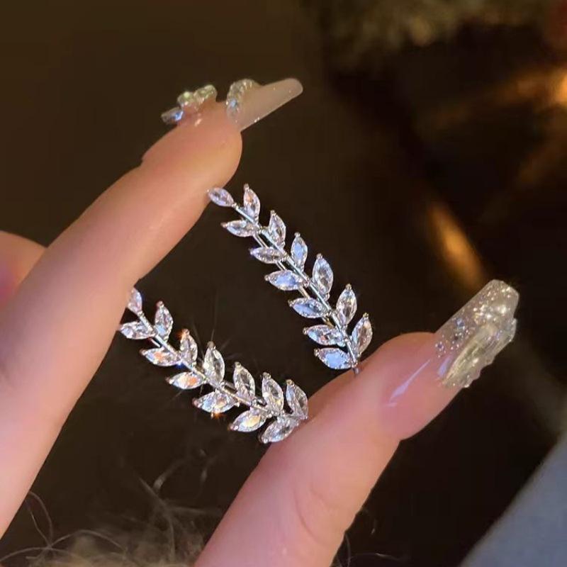 Shiny Full Diamond Leaf Earrings, Exquisite Zircon Light Luxury Wheat Ear Earrings, DDES0146 Fashionable and Elegant, Unique Design, High-end Sense Jewelry, 14K Gold-Plated