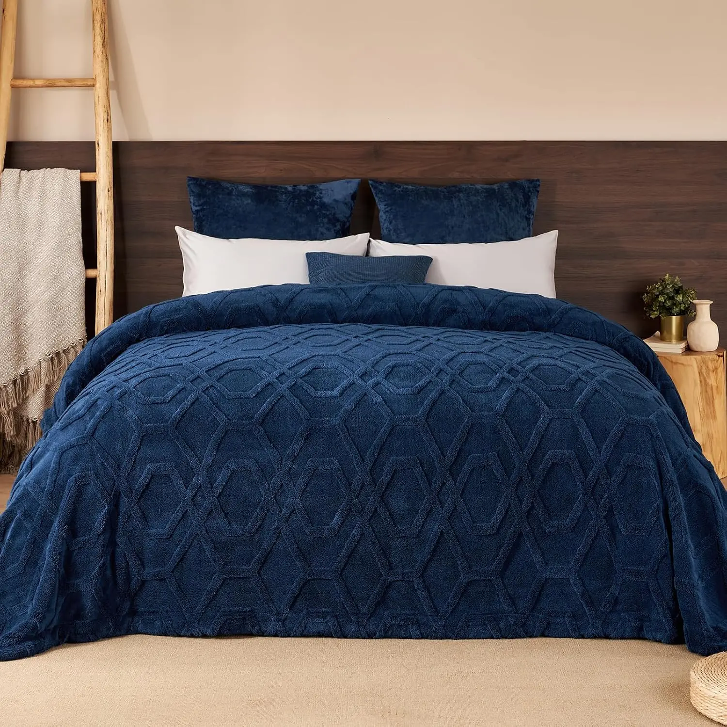 Sherpa Fleece Blanket  Size for Winter, Warm and Cozy, 510GSM  Tufted Shaggy Fleece Blanket for Sofa Bed, Navy Blue, 90"x90"