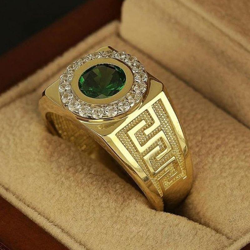 Fashion Mens Classic Gold Color Ring Luxurly Inlaid with Green Stone Rings for Men Party Wedding Anniversary Gift