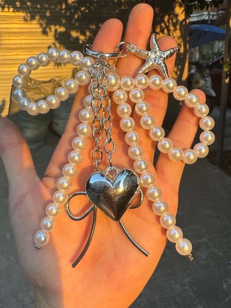 Niche design exquisite pearl string keychain, metal bow starfish pendant, sweet and fashionable pearl bow silver heart pendant car keychain pendant versatile bag pendant, shoulder bag crossbody bag small item keychain pendant, Trendy Cute Keychain