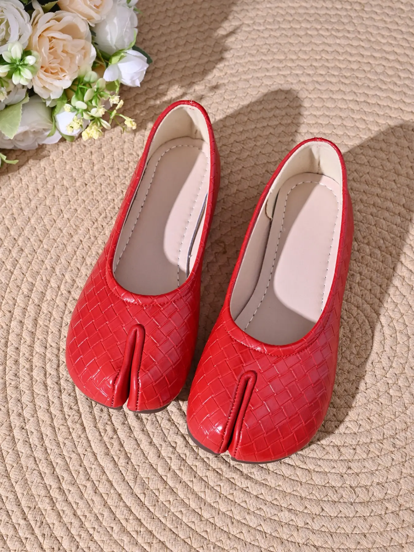 Women Woven Grid Gloss Split Toe Slip On Flat Ballet Loafers Summer Daily Mule Flats, Textured Weave Leather Split Toe Cushioned Thin Flat Sole Office Travel Casual Footwear, 3 Colors Black Metallic Silver Bright Red