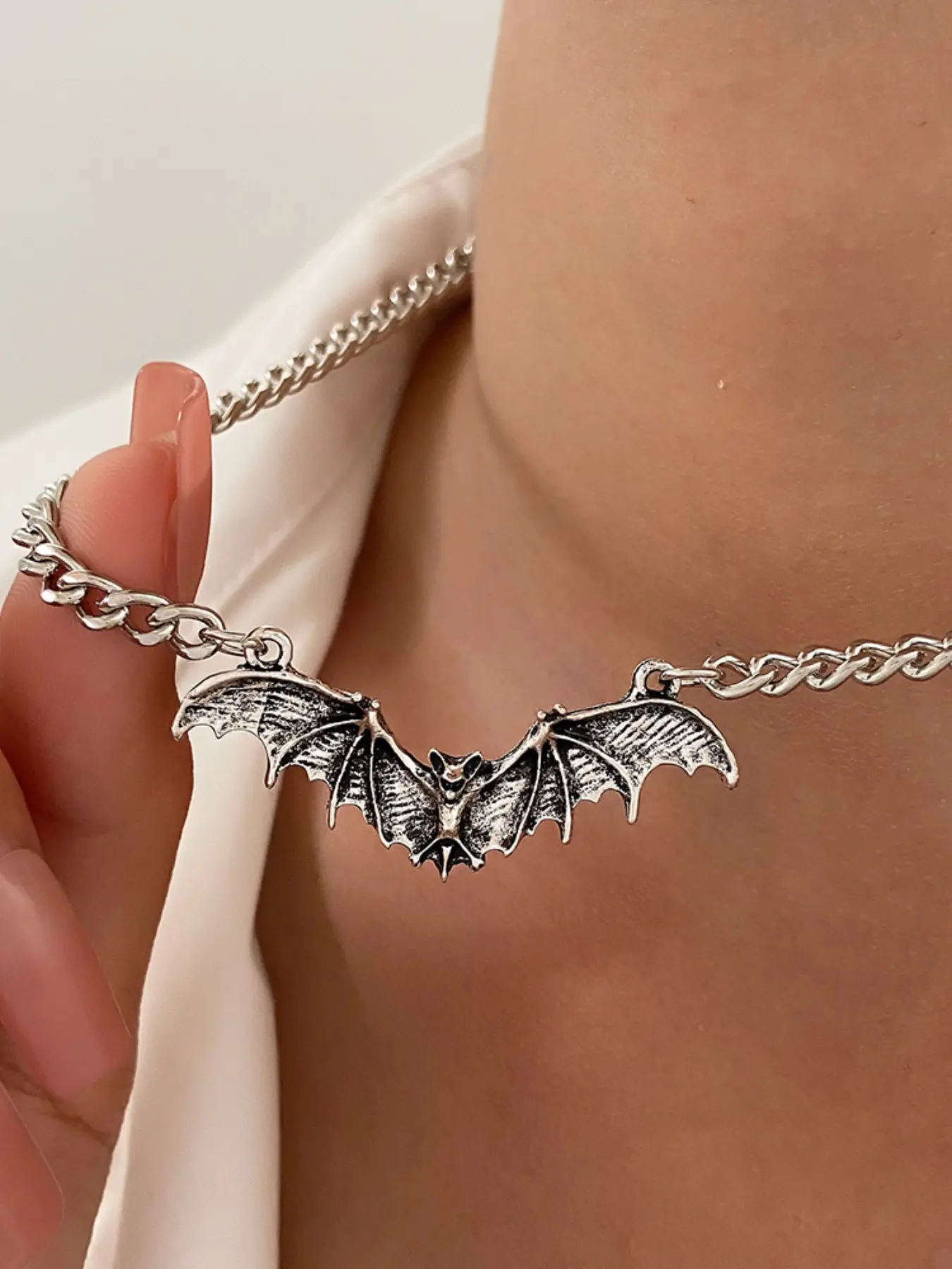 10pcs Punk Bat Necklace Set, Halloween Exaggerated Hip Hop Collar Chain, Unique Minimalist Jewelry for Women, Costume Necklaces
